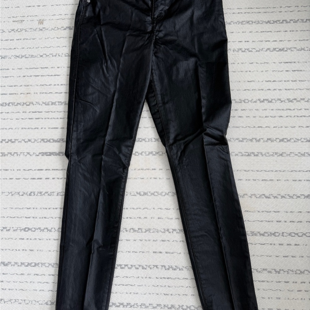 One 5 One Women's Black Straight Leg Jeans